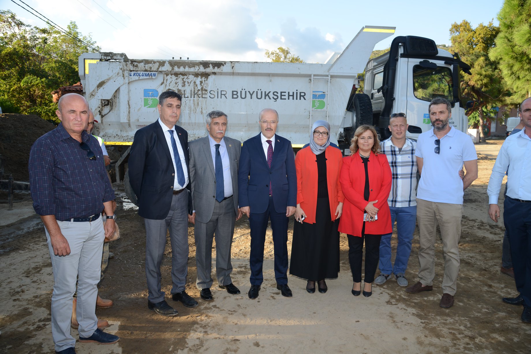 BÜYÜKŞEHİR, BANDIRMA VE ERDEK’TE YARALARI SARIYOR