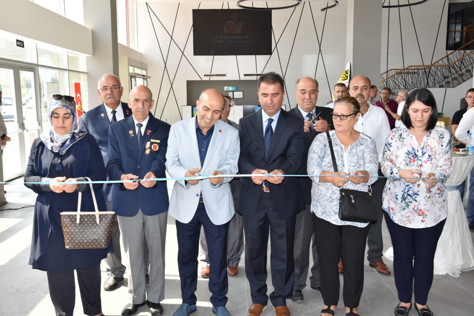 ŞEHİT EMANETLERİ SERGİSİ AÇILDI