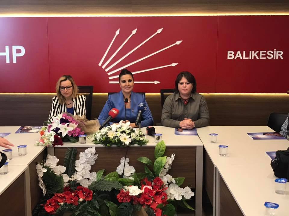 ESİN BALIBEK ADAY ADAYLIĞINI AÇIKLADI 