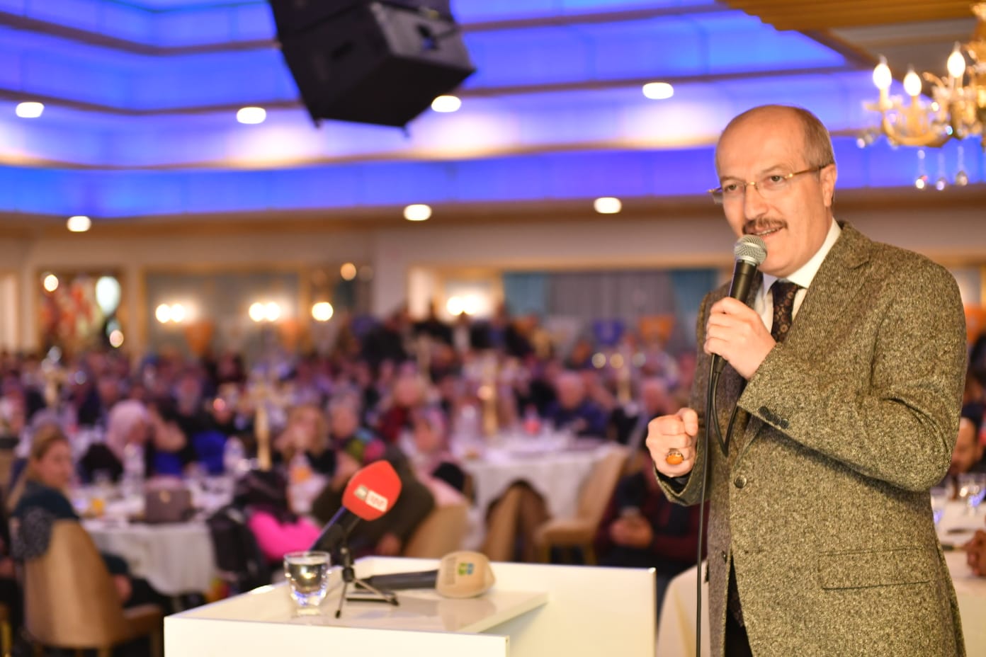 EDREMİT “AKLIN YOLU KAFAOĞLU” DİYE İNLEDİ