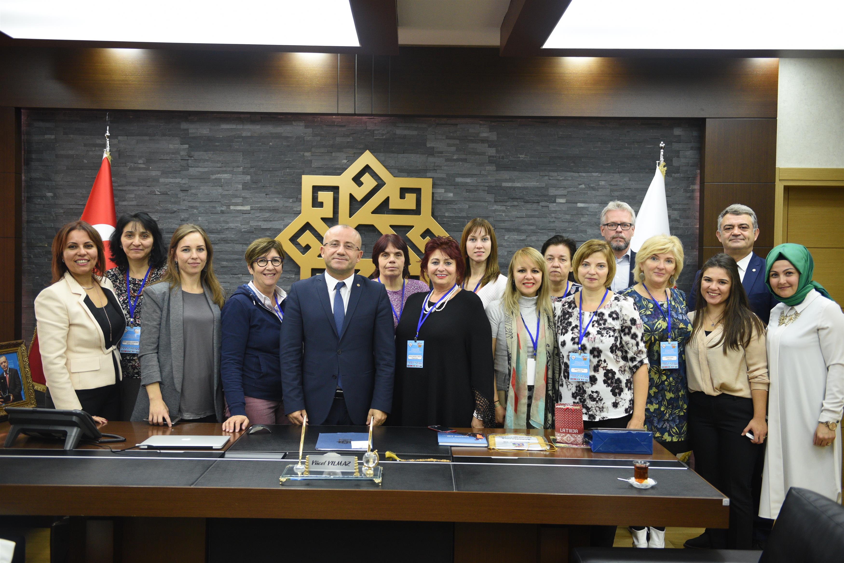 DÜNYA OKUL ÖNCESİ EĞİTİMİN ÖNEMİNİ KONUŞUYOR