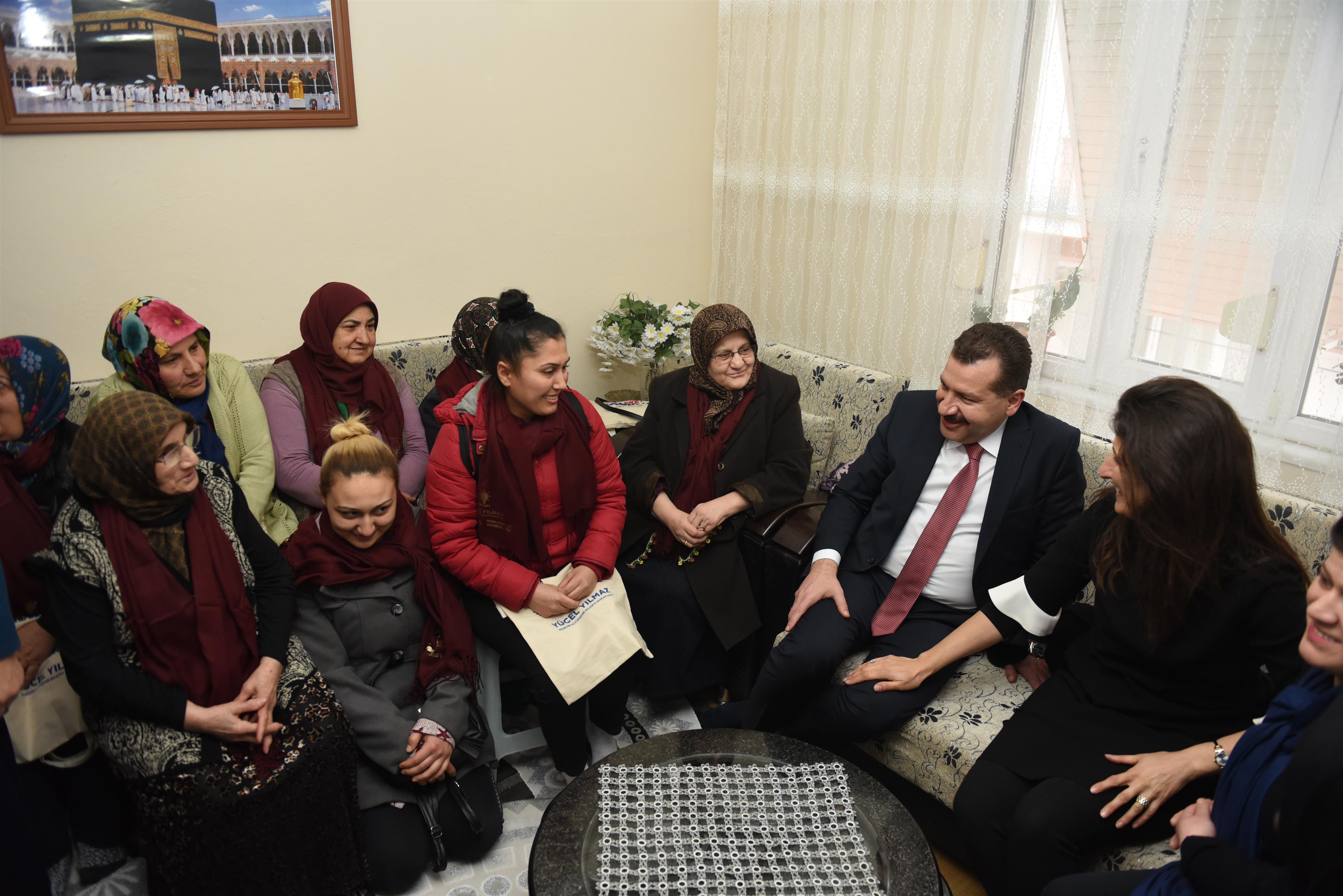 YÜCEL YILMAZ’DAN EV ZİYARETİ