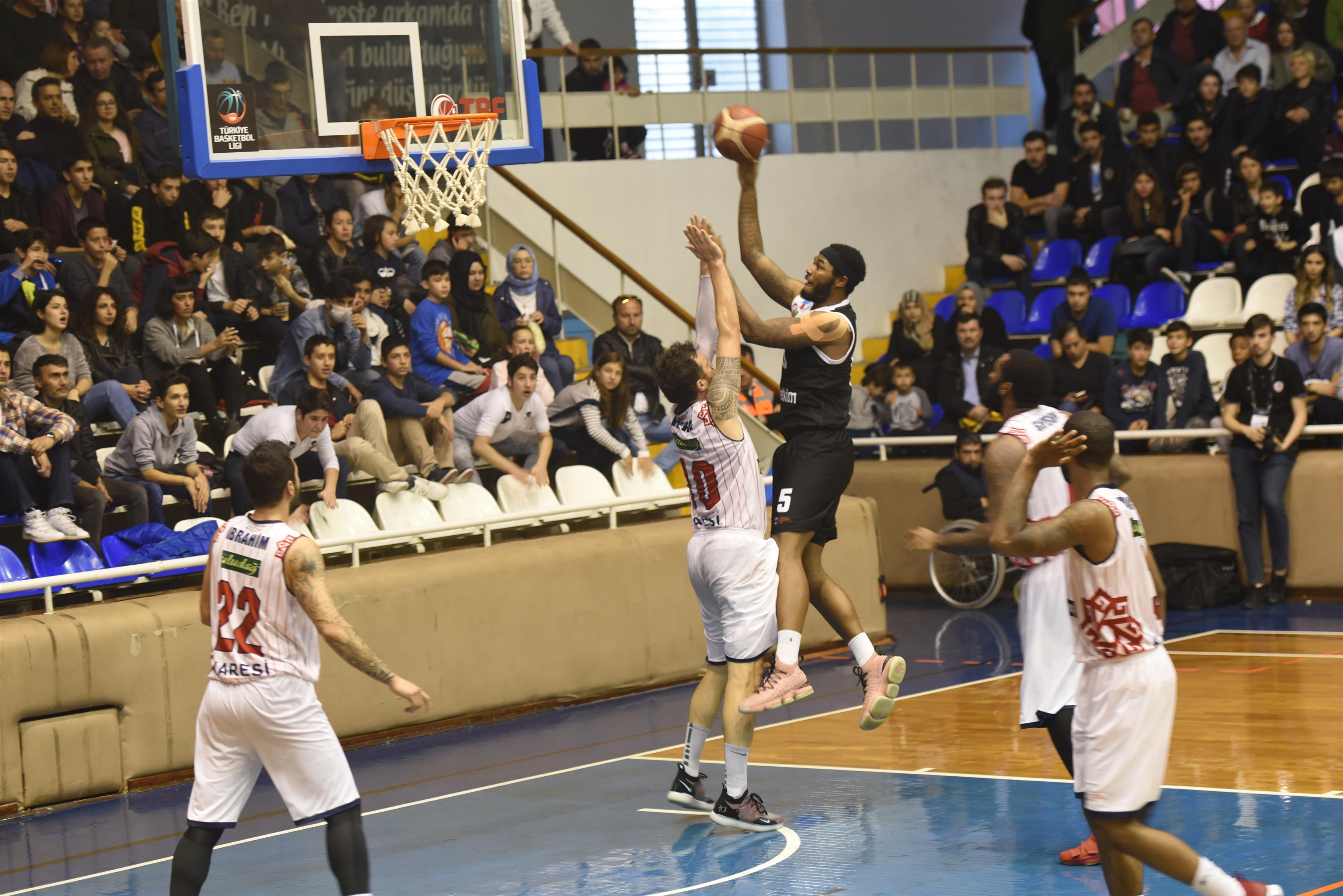 KARESİSPOR GALİBİYET İSTİYOR