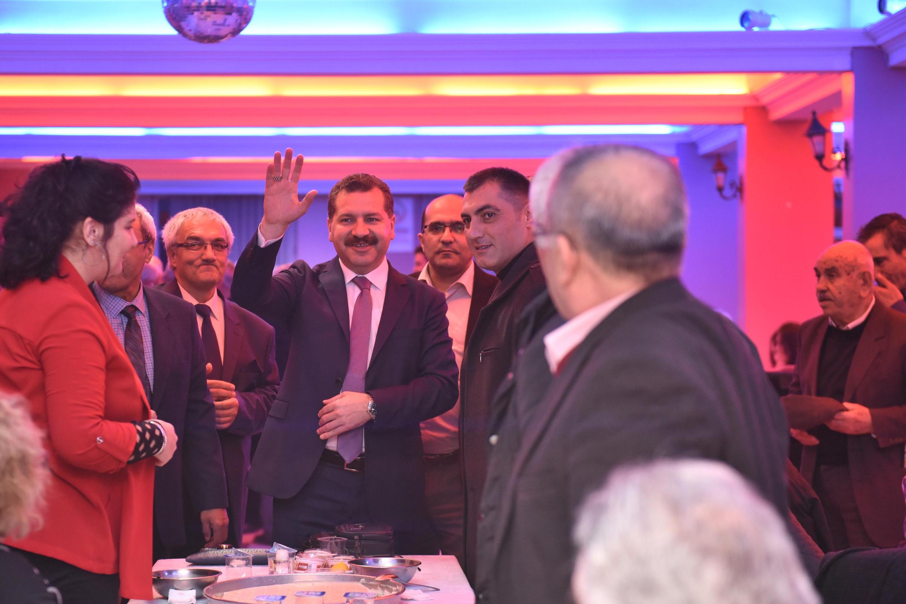 YOZGATLI HEMŞEHRİLERİNDEN YÜCEL YILMAZ’A DESTEK