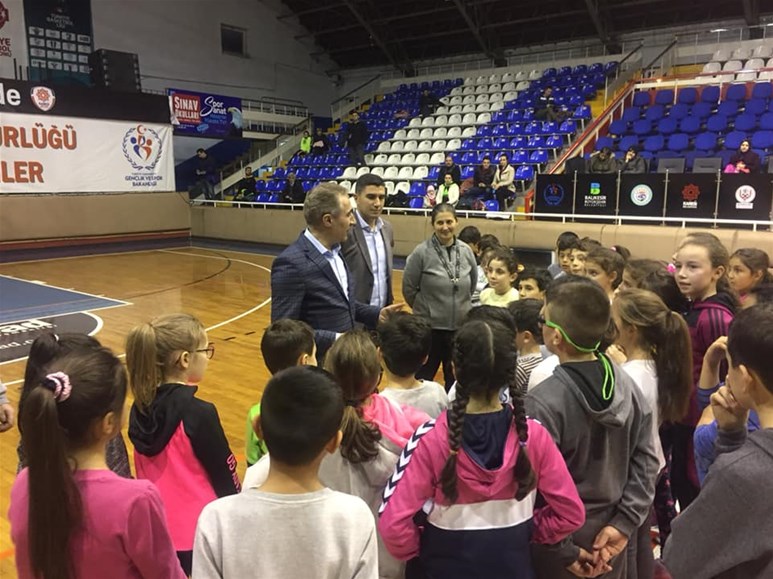 İL MÜDÜRÜMÜZ, YETENEKLİ SPORCULARLA BİRARAYA GELDİ