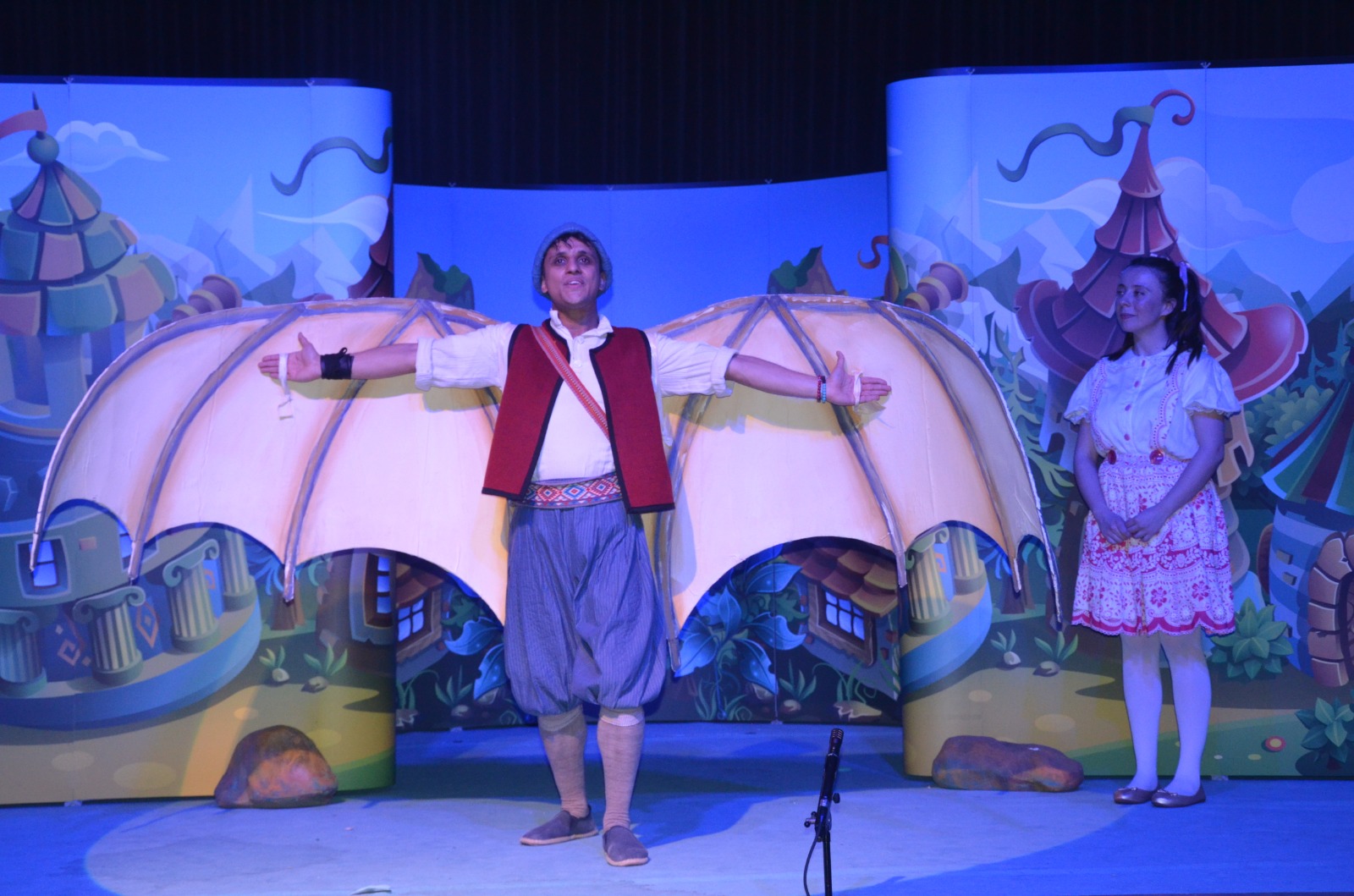 KÜÇÜK HEZARFEN MİNİKLERLE BULUŞTU