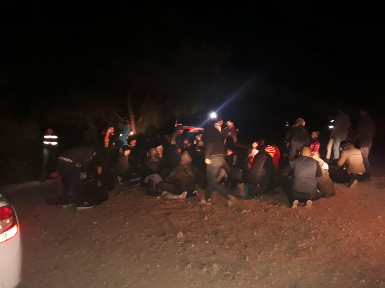 AFGANİSTAN UYRUKLU 13 DÜZENSİZ GÖÇMEN YAKALANDI