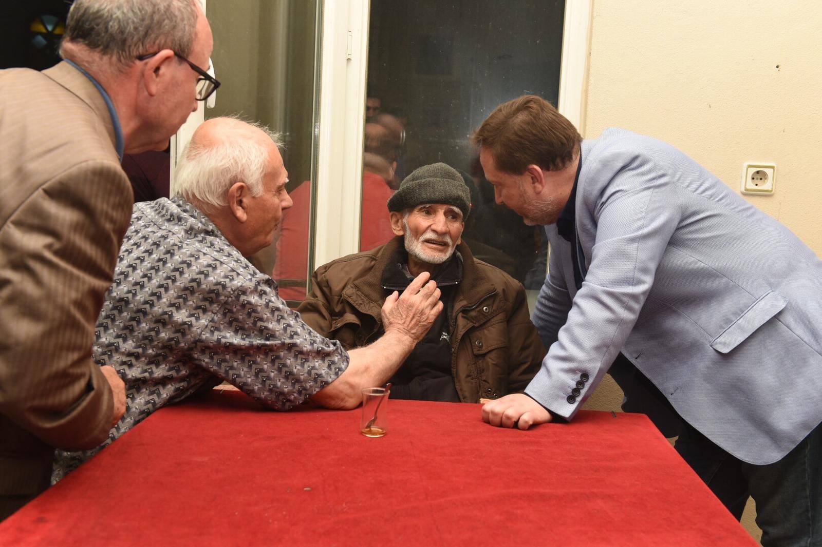 BAŞKAN ORKAN VATANDAŞLARI DİNLİYOR