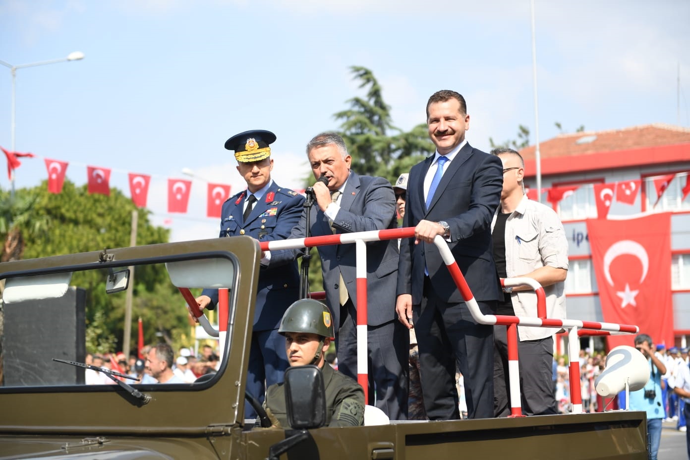 YÜCEL YILMAZ: BALIKESİRLİLER DÜŞMANA BOYUN EĞMEDİ