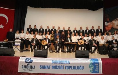 Türk Sanat Müziği Konseri Bandırma’da Yoğun İlgi Gördü