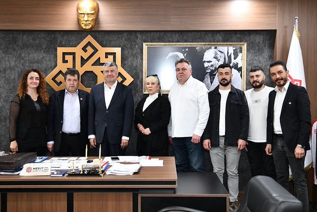 Karesi Belediyesi, Kuaförler, Berberler ve Güzellik Salonları İşletmecileri Odası Yönetimi’ni Ağırlıyor