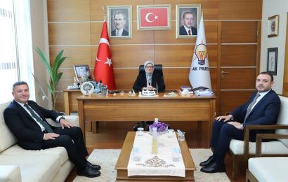 AK Parti Balıkesir Milletvekili Belgin Uygur Ziyaretçileri Ağırladı