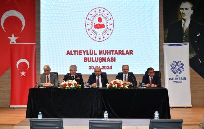 Vali İsmail Ustaoğlu Muhtarlarla Toplantı Yaptı