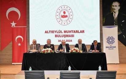 Balıkesir İl Valisi Başkanlığında Muhtarlar Toplantısı Gerçekleştirildi