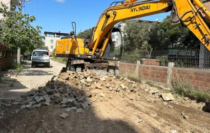 Edremit Belediyesi Yol Yapım ve Düzenleme Çalışmalarına Başladı