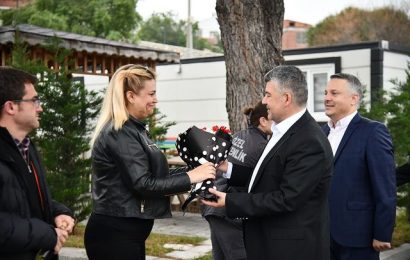 1 Mayıs Emek ve Dayanışma Günü’nde Belediye Çalışanlarıyla Kahvaltı