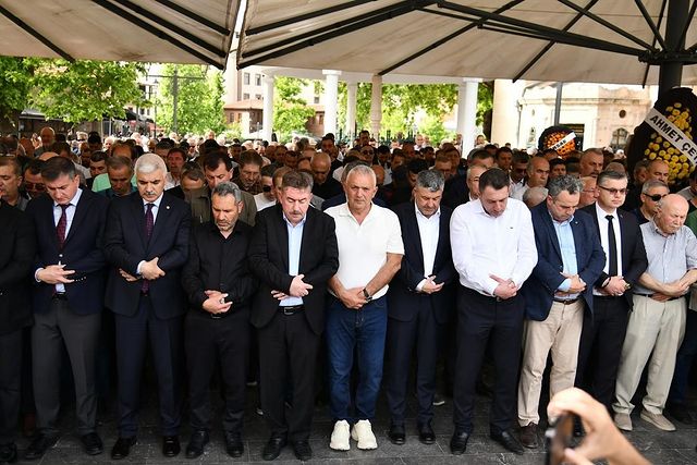 Balıkesir’de Yücel Yılmaz’ın Annesi Ümmühan Yılmaz, Son Yolculuğuna Uğurlandı