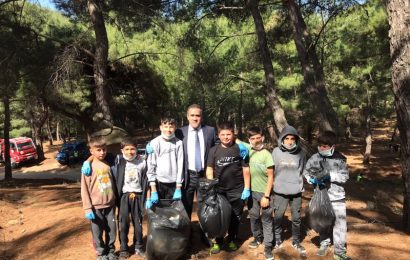 Orman Benim Kampanyası kapsamında Şarköy İlkokulu öğrencileri çevre temizliği etkinliği düzenledi
