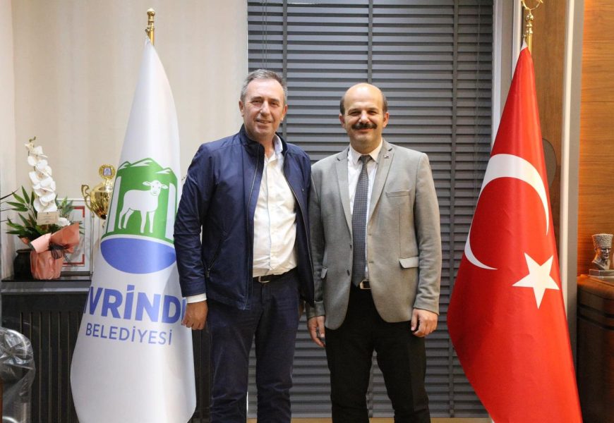 Belediye Başkanı Önder Lapanta Görevine Başladı