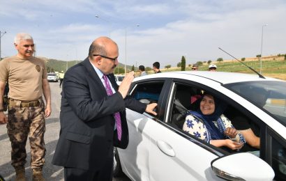 Vali İsmail Ustaoğlu Balıkesir’deki Trafik Denetimine Katıldı