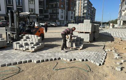 Edremit Belediyesi Yol Tamirat Çalışmalarına Devam Ediyor