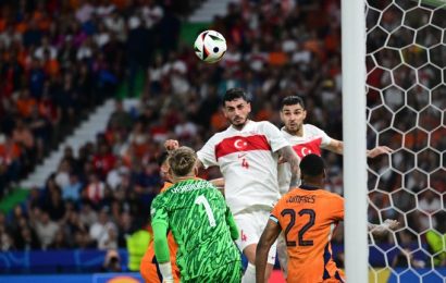 A Milli Futbol Takımı Hollanda maçında mücadeleci bir oyun sergiledi