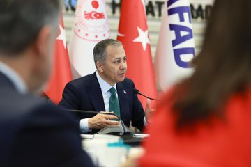 İçişleri Bakanı Ali Yerlikaya, 6 Şubat Depremleri Hakkında Bilgi Verdi