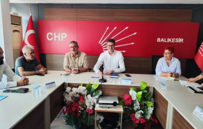CHP Genel Başkan Yardımcısı Ensar Aytekin, Balıkesir’de Parti İl Örgütüyle Bir Araya Geldi