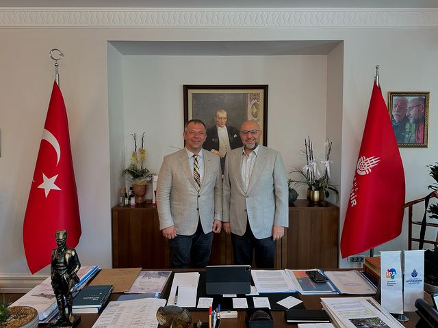 Gömeç Belediye Başkanı, İstanbul’da Stratejik Görüşmeler Yaptı