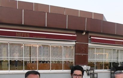 Altıeylül Belediyesi’nden Genç Çifte Destek