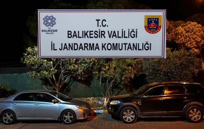 Balıkesir Jandarması Göçmen Kaçakçılığı Operasyonunda 12 Düzensiz Göçmeni Yakaladı