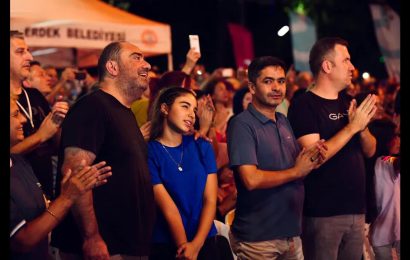 MOD10 Gençlik Orkestrası Erdek’te Coşkuyla Sahne Aldı