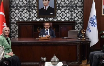 Balıkesir Valisi İsmail Ustaoğlu’na Anlamlı Ziyaret: Bahçelievler Camii’ne Destek Görüşüldü