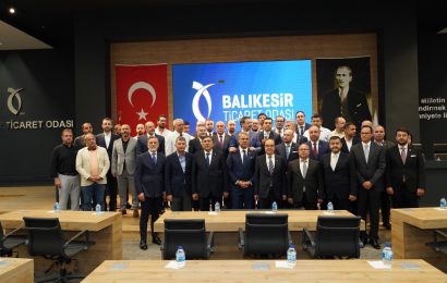 Balıkesir Ticaret Odası, Cemil Çiçek ve M. Rifat Hisarcıklıoğlu’nu ağırladı