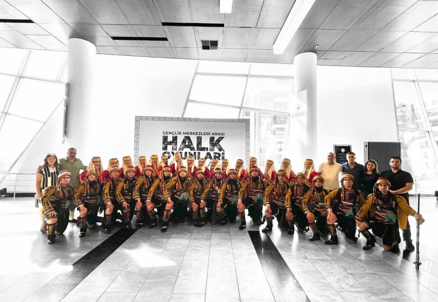 BM 75. Yıl Gençlik Merkezi, Halkoyunları Türkiye Finali’nde İkinci Oldu!