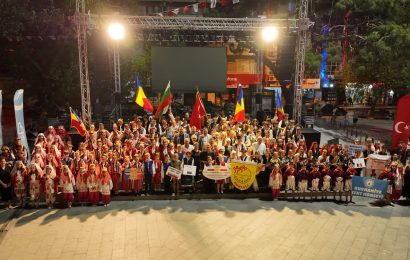Burhaniye’de 102. Kurtuluş Yılı Coşkuyla Kutlandı