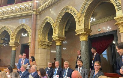 Balıkesir Milletvekili Mustafa Canbey ve Hulusi Akar’dan Budapeşte Ziyareti