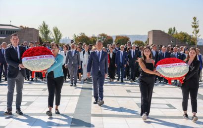 CHP 101. Yılını Kutladı: Özgür Özel’den Anlamlı Anma