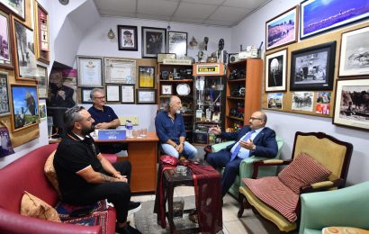 Fotoğraf ve Karikatür Sanatçısı Ahmet Esmer’in Ardından Vali Ustaoğlu’ndan Anlamlı Ziyaret