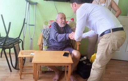 Mehmet Amca’nın Yardım Çağrısı: Yaşlı Adam Hayırseverlerden Destek Bekliyor