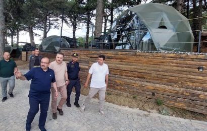 Vali Ustaoğlu, Kazdağı Mas Yayla Glamping Kamp Alanı’nı Ziyaret Etti