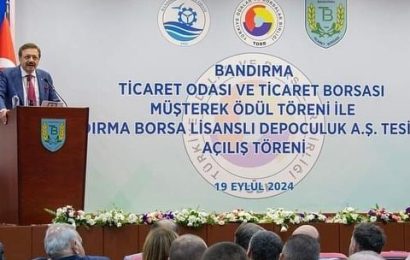 Balıkesir’de Ticaret Ödül Töreni ve Toplantı Gerçekleştirildi