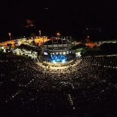 Burhaniye-Ören’de Coşku Dolu Merve Özbey Konseri ile Festival Sona Erdi