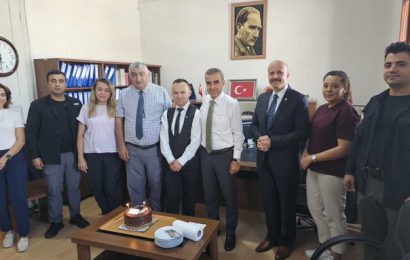 Erdek Kaymakamlığı Personelinin Doğum Günü Kutlandı