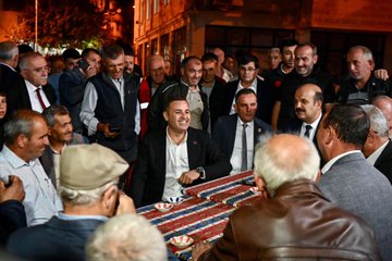 Balıkesir Büyükşehir Belediyesi Başkanı, İvrindi’deki Mahalleleri Ziyaret Etti