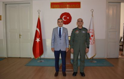 Bandırma Garnizon Komutanı Görev Süresine Nezaket Ziyareti Gerçekleştirdi