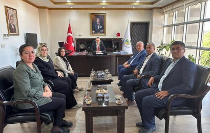 19 Ekim Muhtarlar Günü’nde Burhaniye’de Anlamlı Bir Ziyaret Gerçekleştirildi