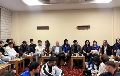 Dursunbey’de Müzik ve Sohbet Dolu Gece