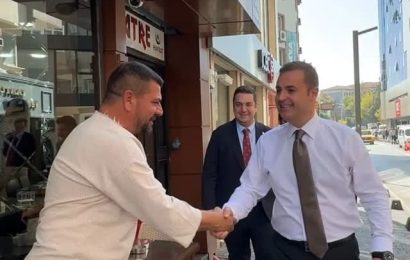 Başkan Ahmet Akın, Halkla Sıkı İlişki İçinde