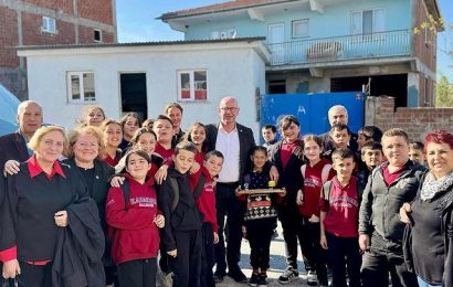 Milletvekili Serkan SARI ve CHP Karesi İlçe Başkanı Yücel Erişen Kırsal Mahallelere Ziyaret Gerçekleştirdi